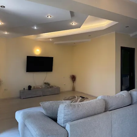 Διαμέρισμα Central Apartment